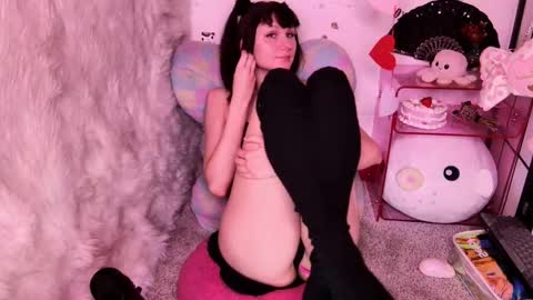 Sweet Laumina online show from March 3, 11:00 pm