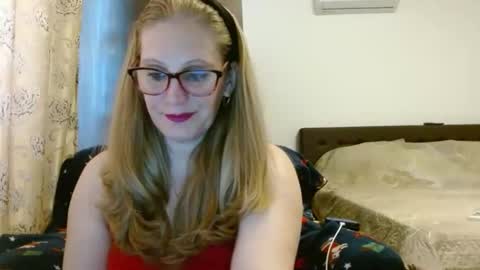 sweetmayaxoxo online show from May 4, 11:03 am