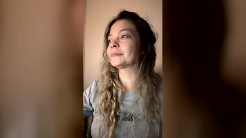 Monic online show from March 17, 1:31 am