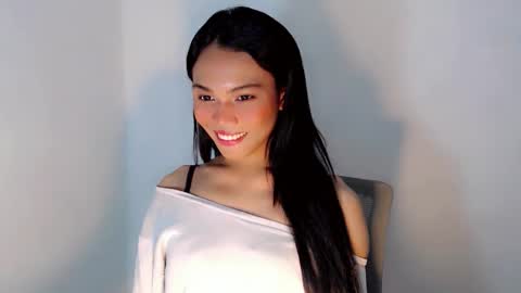 Nia online show from October 19, 12:51 pm