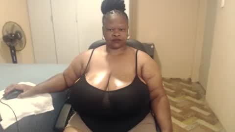 sweetnoziexxx online show from February 19, 5:51 am