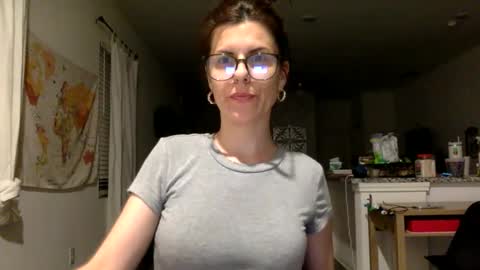 sweetriddance online show from April 8, 2:24 am