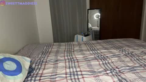  Maddie online show from December 21, 12:04 am