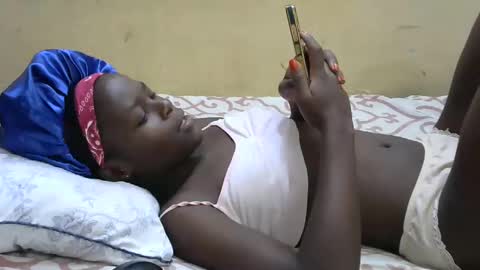 sweetvallerie online show from February 14, 9:56 am