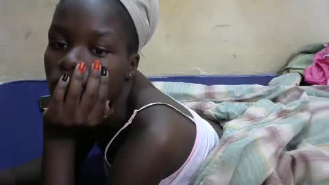 sweetvallerie online show from February 21, 4:18 am