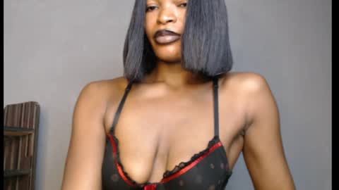 sweetxxboobsx online show from April 13, 8:59 am