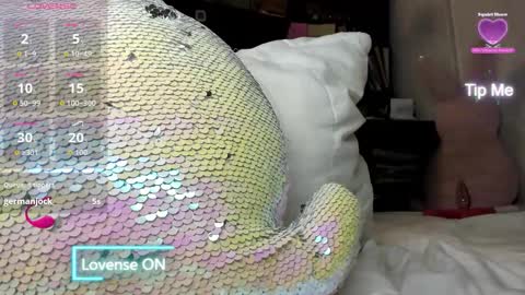 Mia online show from March 5, 9:43 pm