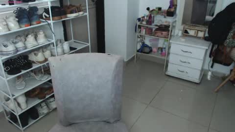yaya online show from May 20, 9:12 pm