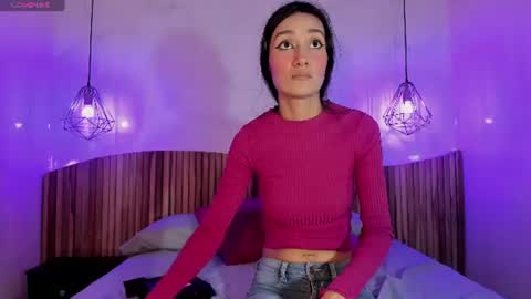 Sylvia Leos online show from February 4, 11:38 am