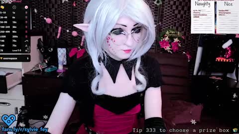 Sylvie online show from December 16, 1:31 am