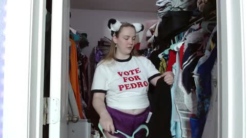 Jennah online show from February 28, 9:47 pm