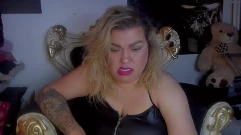Mistress Tabitha online show from May 28, 10:29 pm