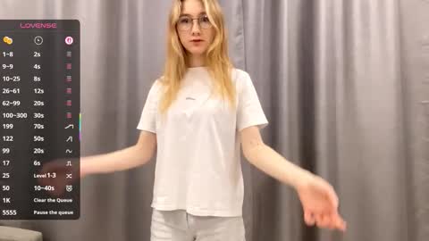 Tessa online show from December 17, 2:43 pm