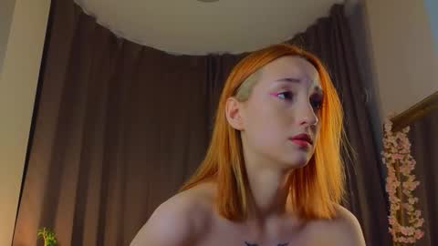 im Lally online show from December 4, 3:53 am