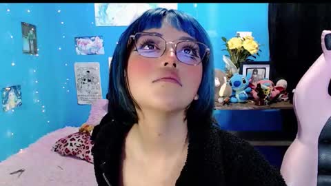 Alejandra Independent model online show from November 10, 10:10 am