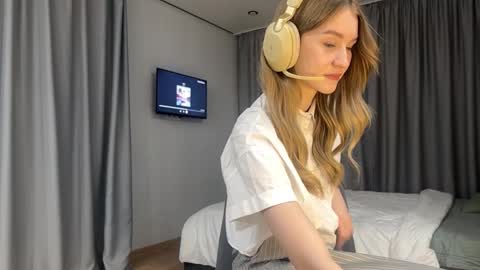 Melissa online show from March 19, 12:31 pm