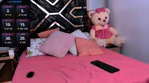 Tania online show from November 24, 6:54 pm