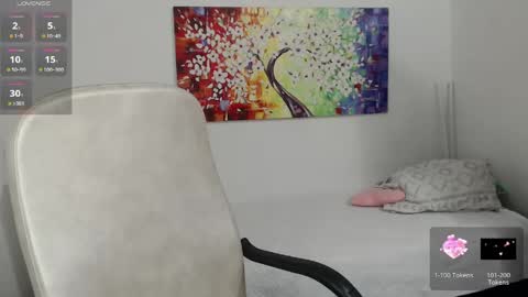 Tania  online show from April 14, 8:09 pm