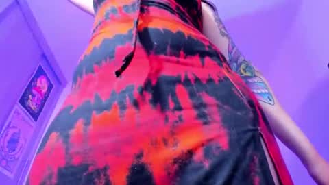    online show from January 6, 2:25 pm