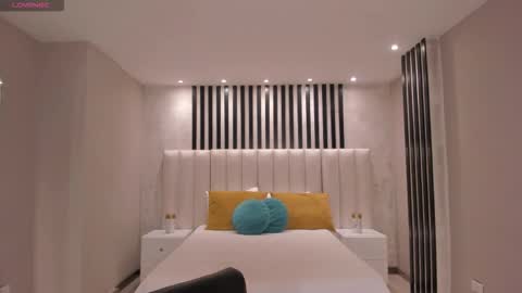 Tara Lawrence online show from September 22, 12:53 am