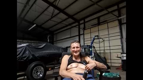 tastypeach6989 online show from May 5, 5:54 am