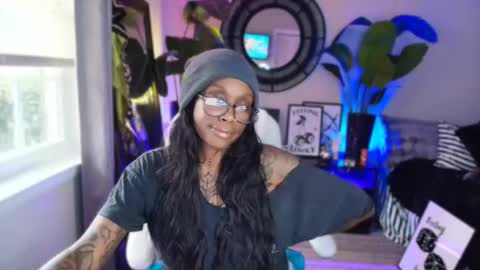 Tatted Queen online show from January 5, 9:14 pm