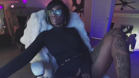 Tatted Queen online show from February 18, 4:11 am