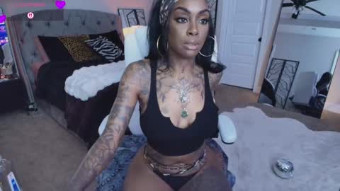 Tatted Queen online show from February 4, 12:24 am
