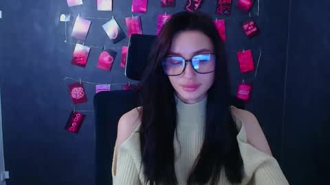 Taya online show from December 3, 12:29 pm