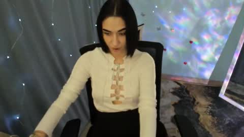 Tayla online show from November 21, 2:30 pm