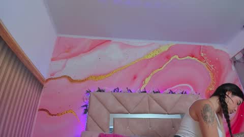 Sarah  online show from January 12, 6:46 pm