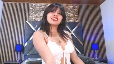 taylor_hs1 online show from June 15, 1:44 pm