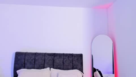 Taylor online show from March 14, 10:00 pm