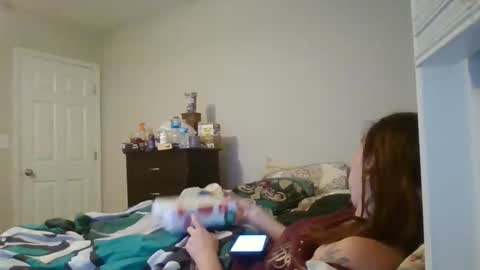 taylorslay online show from April 3, 12:52 am