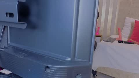 tayra online show from September 20, 8:18 pm