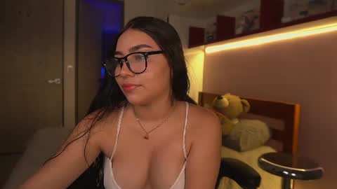 Loren Soler    Sophie Soler 19 years online show from June 9, 10:42 pm