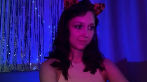 temptingvision online show from December 18, 3:39 pm