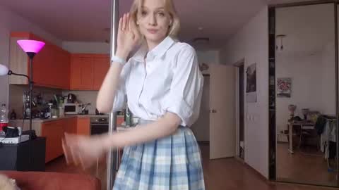 Anna online show from February 16, 7:52 am