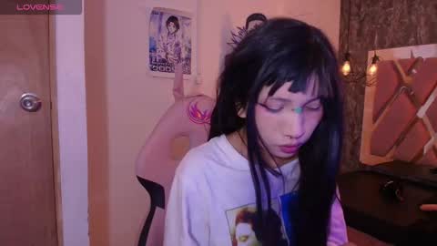 Terra Elowen online show from December 2, 11:45 am