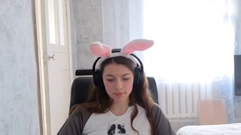 Anny Simpson online show from October 24, 5:58 am