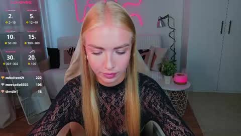 TessaHamilton online show from August 3, 9:04 am