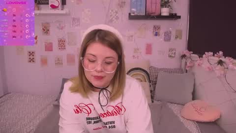 TESSA online show from January 3, 3:05 am