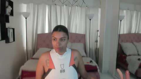 teylor_jenkins online show from July 22, 7:26 pm