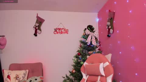 thamara_cooper_ online show from December 19, 6:45 pm