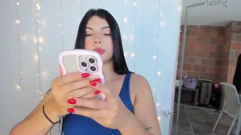 Independent model online show from October 8, 2:27 am