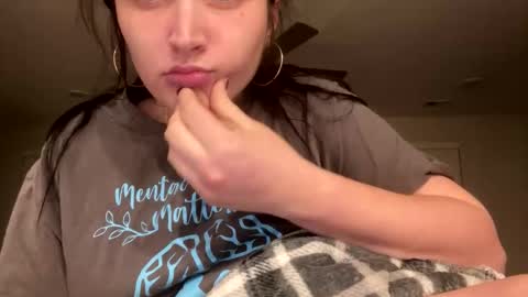 thatbaby070200000 online show from February 14, 3:43 am