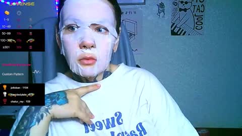 the_ice_owl online show from December 1, 3:10 am