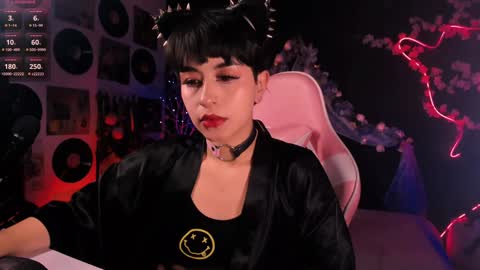 ...  ... online show from January 22, 7:03 am