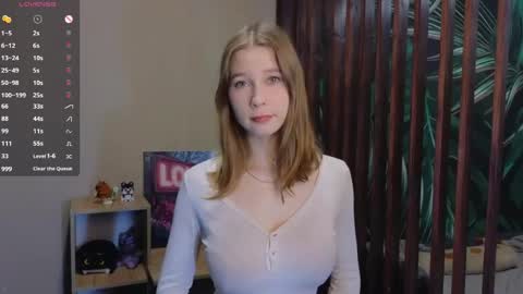 Vicky online show from April 5, 7:13 pm