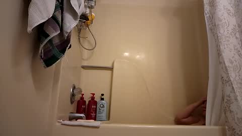 Kassandra Grant online show from January 23, 9:50 pm